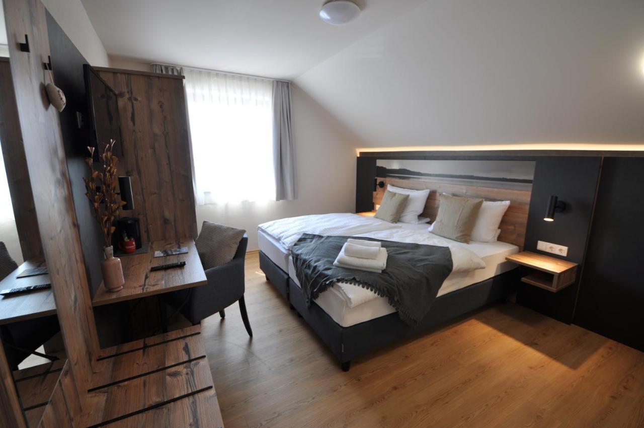Chiemseer Wirtshaus Chieming Bagian luar foto