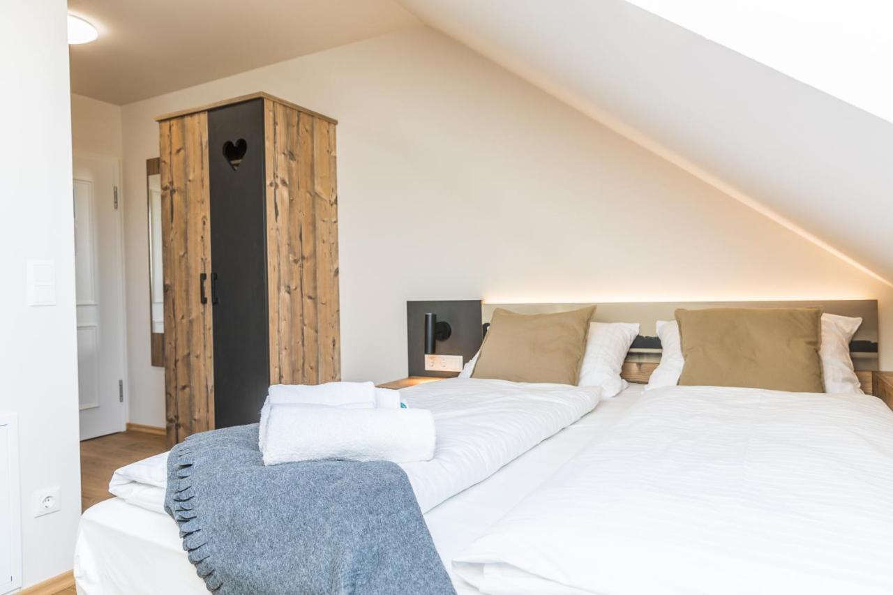 Chiemseer Wirtshaus Chieming Bagian luar foto